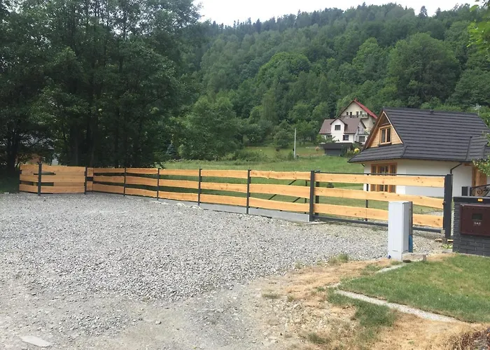 Pod Beskidkiem 木屋 *